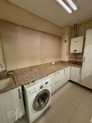 Image 13 - 877201