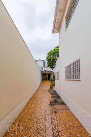 Image 70 - 877212