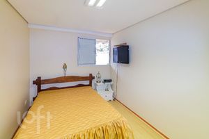 Image 37 - 877212