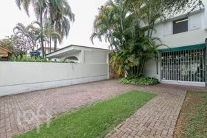 Image 62 - 877212