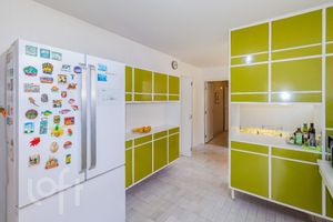 Image 18 - 877212