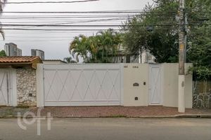 Image 70 - 877212