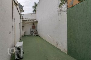 Image 8 - 877212