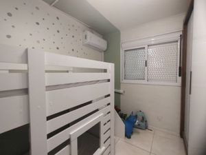 Image 7 - 877213