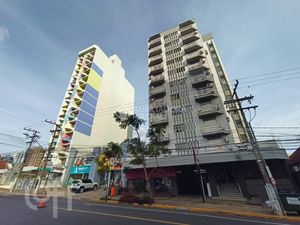 Image 17 - 877218