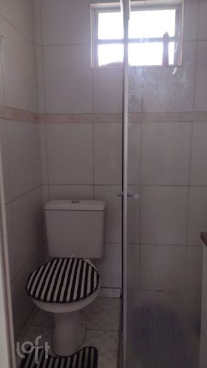 Image 18 - 877225