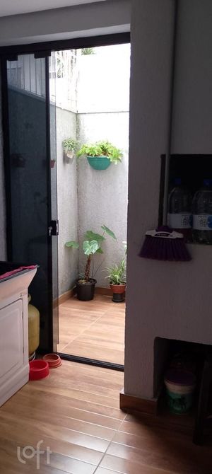 Image 4 - 877229