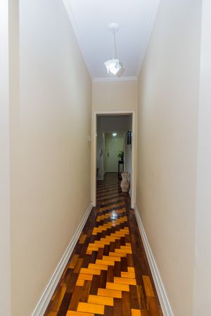 Image 9 - 877230
