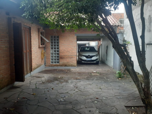 Image 12 - 877245