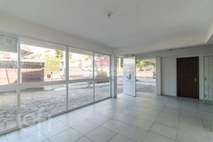 Image 35 - 877246