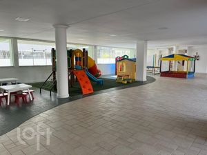 Image 17 - 877248