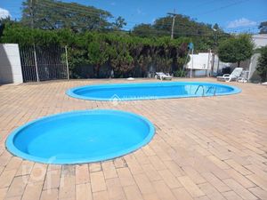Image 17 - 877249