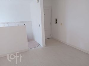 Image 10 - 877249