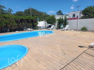 Image 16 - 877249
