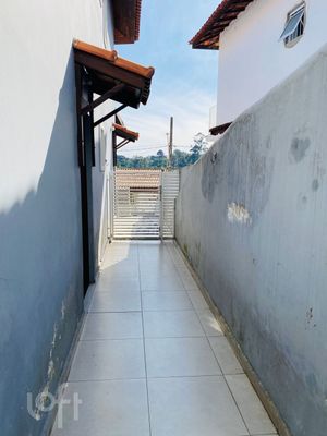 Image 10 - 877251