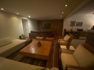 Image 9 - 877252