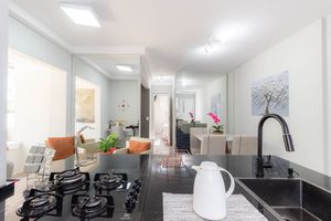 Image 19 - 877253