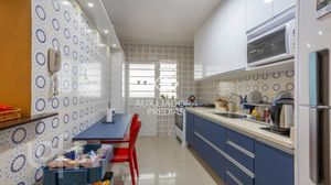 Image 1 - 877254