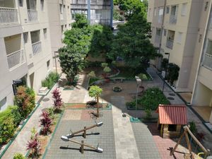 Image 17 - 877255