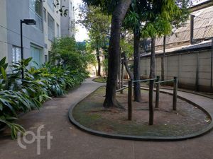 Image 32 - 877255