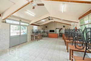 Image 4 - 877318