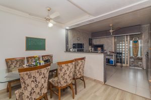 Image 20 - 877320