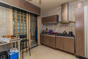 Image 24 - 877320
