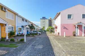Image 7 - 877320