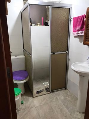 Image 10 - 877321