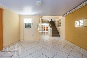 Image 19 - 877332