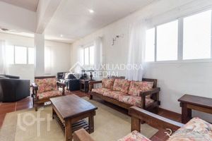Image 16 - 877340