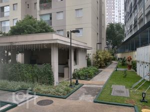Image 16 - 877341