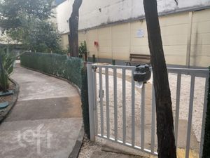 Image 33 - 877341