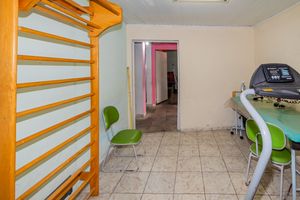 Image 6 - 877344