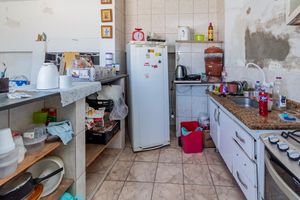 Image 15 - 877344