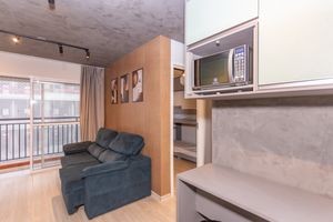 Image 8 - 877346