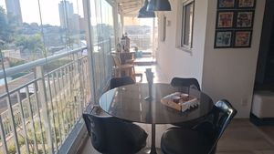 Image 10 - 877351
