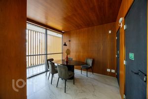 Image 15 - 877356