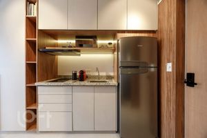Image 9 - 877356