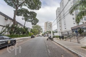 Image 47 - 877359