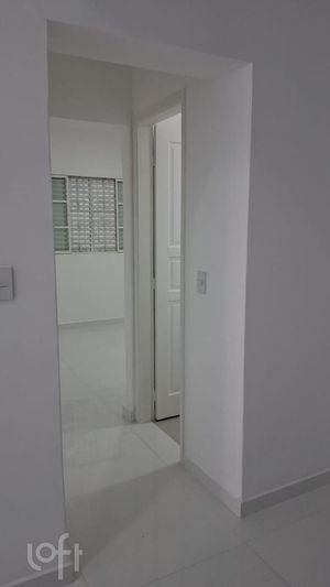 Image 8 - 877371