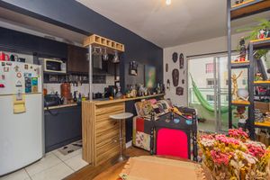 Image 1 - 877374