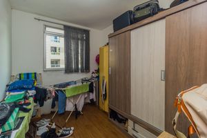 Image 8 - 877374