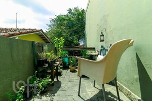 Image 35 - 877375