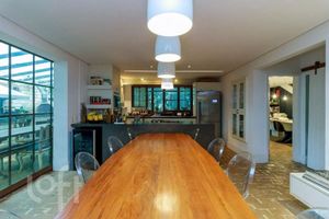 Image 4 - 877375