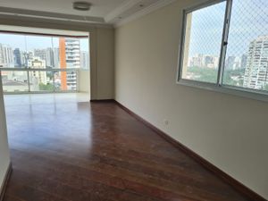 Image 25 - 877379