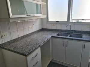 Image 12 - 877379