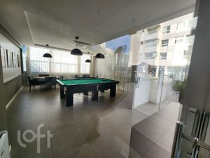 Image 32 - 877384