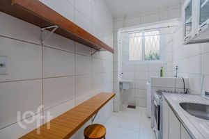 Image 16 - 877387