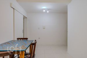 Image 3 - 877387
